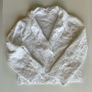 ELIE TAHARI white embroidered silk lace short jacket. 3/4 sleeve. Size 4